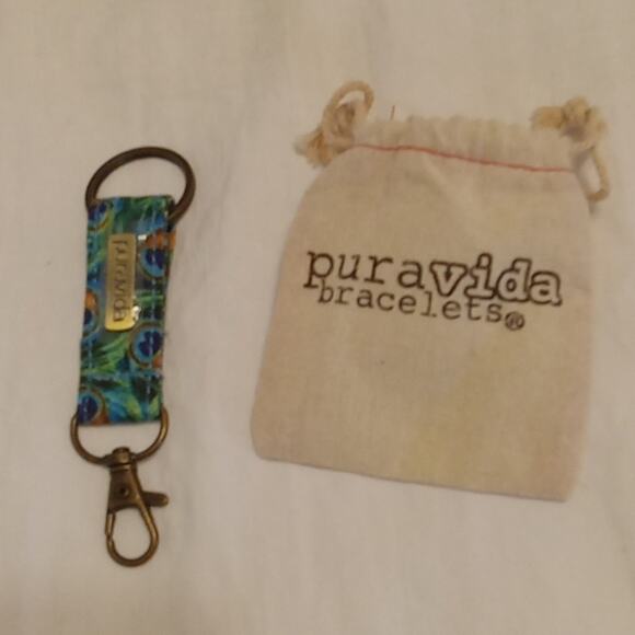 Pura Vida Accessories - Pura Vida Keychain with Pouch